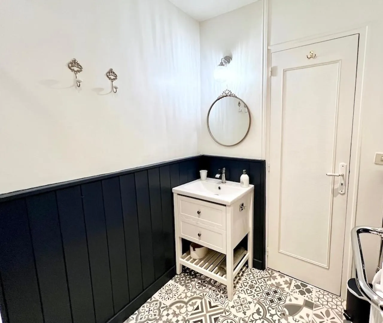 Holiday home La Petite Madeleine Is A Charming 2 Bedroom Pet Friendly Gite Situated On Dinan Port France